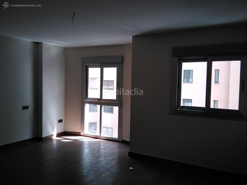 Foto 3752f7f9-f5a3-4303-8272-af9a0479e186. Apartament amb calefacció aparcament a Centro Cáceres