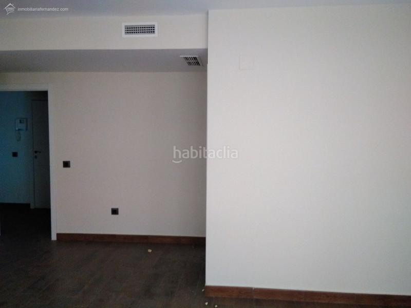 Foto ea2497bc-e7c6-429c-859a-37e8cb24aec5. Apartament amb calefacció aparcament a Centro Cáceres