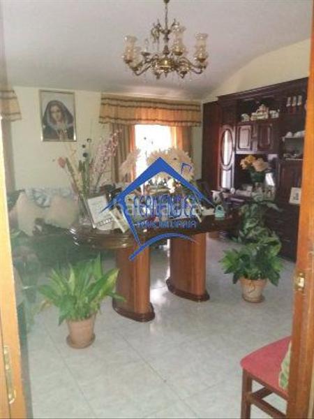 Foto cdf5dd6f-3793-442d-8c20-ba83cc83d7e2. Casa  de esquina entre parte antigua y san blas !! en Cáceres