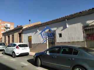 Maison à Casco Antiguo. Casita zona muy tranquila