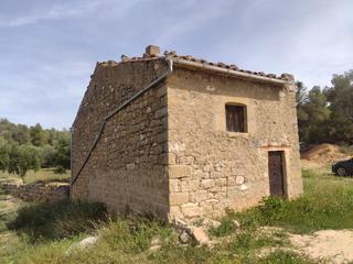 Finca rústica a Pobla de Cérvoles (La). Finca con construcción