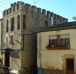 Casa  Carrer lleida. Gran casa de piedra