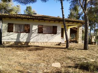 Xalet a Cervià de les Garrigues. Chalet con terreno