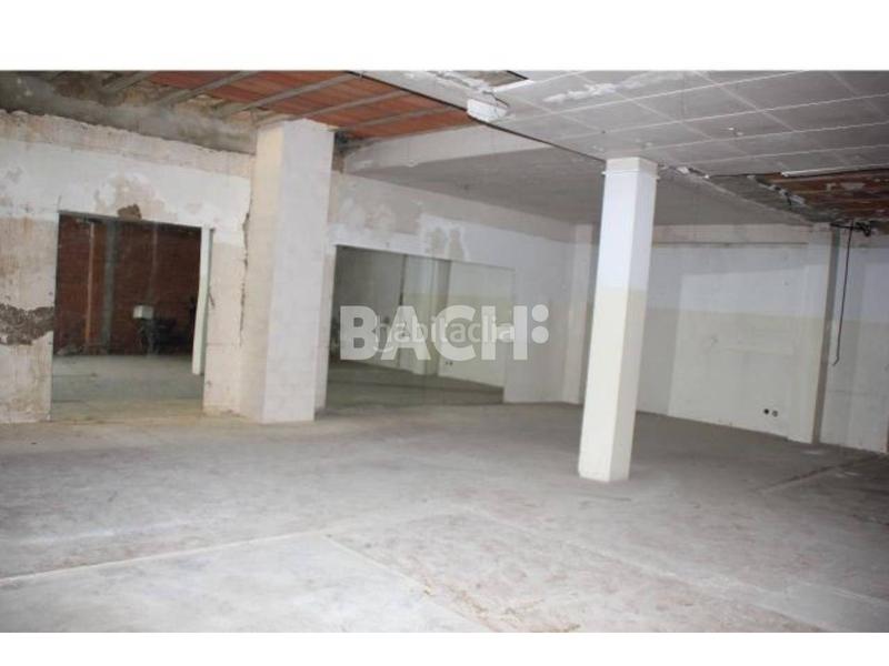 Foto c8be6838-1040-45cb-9773-dce849ebad7a. Affitto locale commerciale in sant antoni 24 in Centre Vic