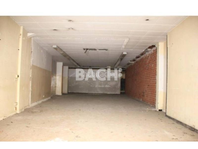 Foto 81b6ca71-b606-423e-bd2d-a66311853391. Lloguer local comercial a sant antoni 24 a Centre Vic