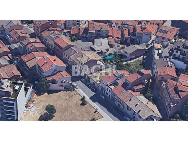 Foto 7fec98a1-40ec-4c5c-ad8c-ad1ad4126d43. Terreno residenziale in roda 24 in Caputxins-Ambulatori Vic