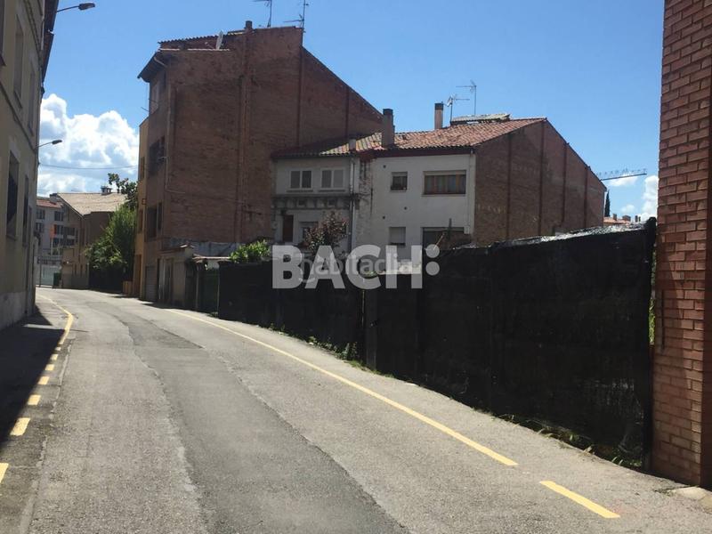 Foto d3dcdaa9-e2de-443e-bdf4-11ecd8d9386b. Terreno residenziale in roda 24 in Caputxins-Ambulatori Vic