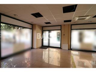 Lloguer Local Comercial a Centre. Local en alquiler en casco antiguo