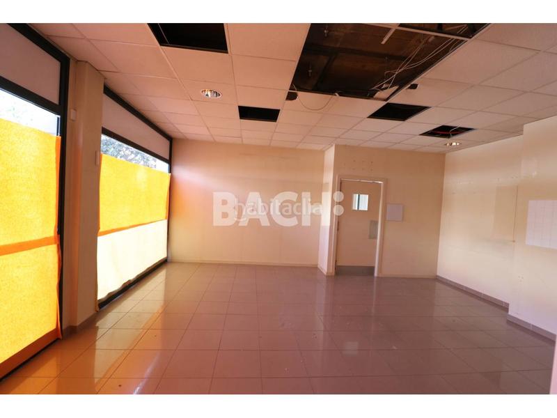 Foto fdae67cc-2c6d-472c-8878-c91f496f9ff6. Alquiler local comercial local en alquiler en casco antiguo en Vic