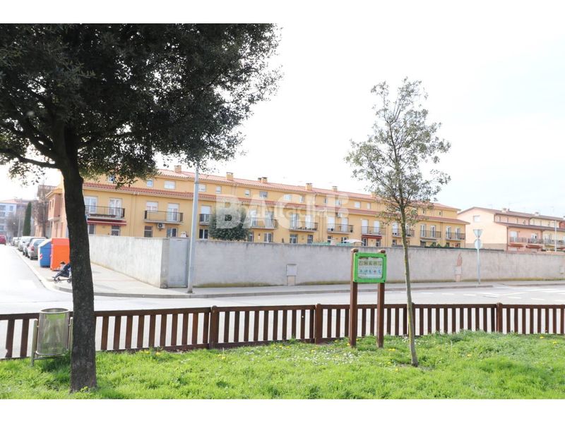 Foto 574a7092-b569-4629-a67a-c290a7115144. Finca rústica a calle vilamonta 51 a Manlleu