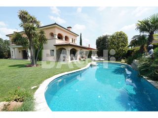 Casa a Calle sant fruit�s 37. Urb. el soler