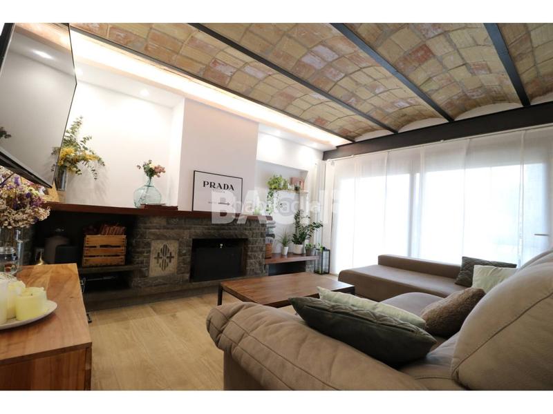 Foto c7208fd2-3a5b-46d1-a833-8b4b0188faf3. Piso altostanding en el corazón en Centre Vic