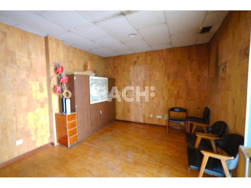 Foto 2a881914-313f-4a8a-b212-56b92bd5a3d7. Alquiler local comercial en doctor junyent 9 gran superfície en Vic