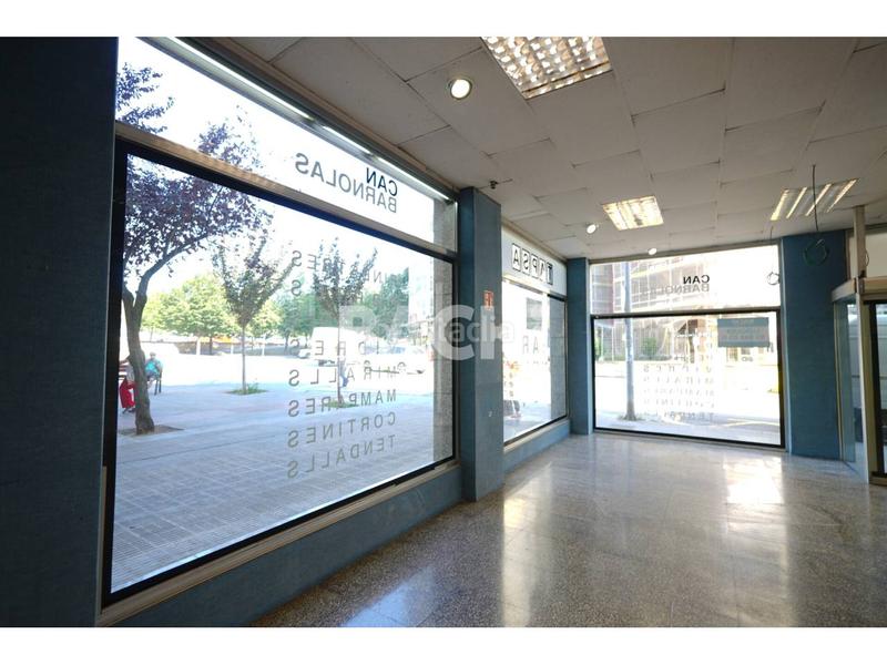 Foto 41676403-ecb3-4072-bbc9-e0871e2960f0. Alquiler local comercial en doctor junyent 9 gran superfície en Vic