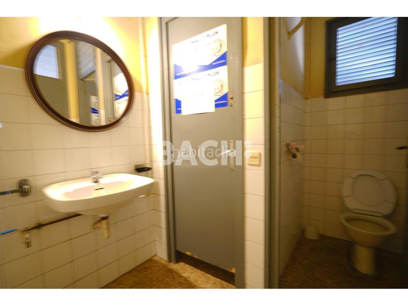 Foto 7d299344-54c8-4f22-8e32-5a4ae9e83a7d. Alquiler local comercial en doctor junyent 9 gran superfície en Vic