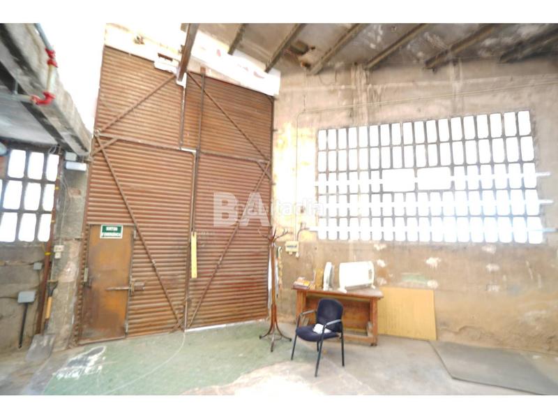 Foto 1b20848f-3fef-4143-8ae4-d199de635ef8. Lloguer local comercial a doctor junyent 9 a Centre Vic