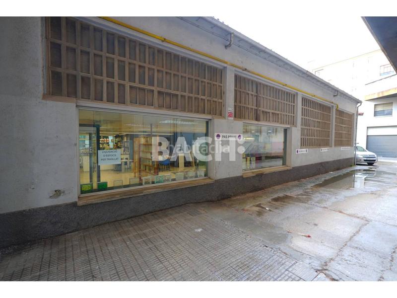 Foto 11427feb-efab-4d9b-8628-d799361bb285. Rent business premise in doctor junyent 9 in Centre Vic