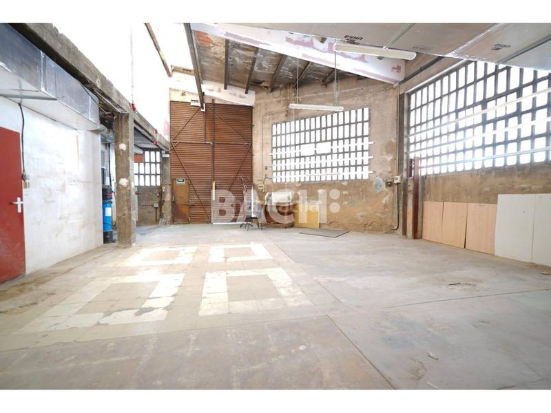 Foto 22989964-376a-4f93-a318-5d91baa4b563. Rent business premise in doctor junyent 9 in Centre Vic