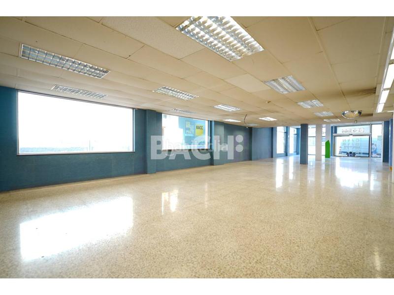 Foto af852b9e-cb32-48e8-9d8e-727e9dc8db0e. Rent business premise in doctor junyent 9 in Centre Vic