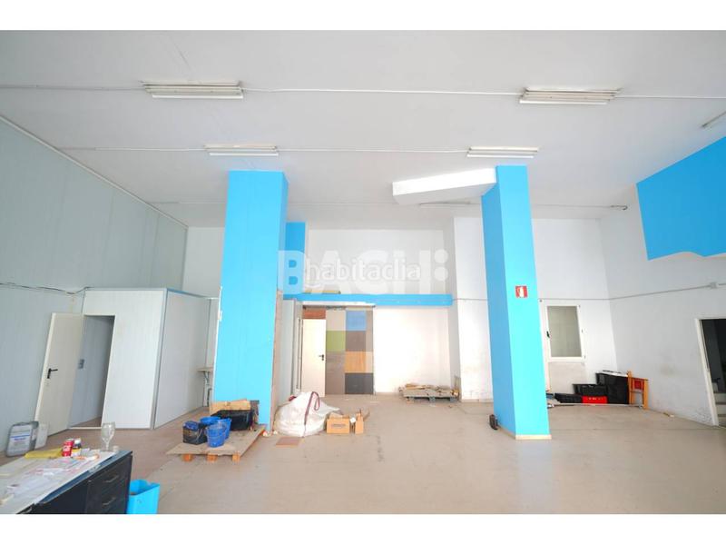 Foto 4cdca2fb-3089-4457-a60b-062209b07b7d. Location local commercial dans Caputxins-Ambulatori Vic