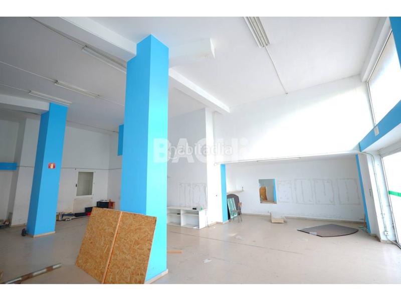 Foto 501192ec-9661-43fe-b7e2-cd265da9be11. Location local commercial dans Caputxins-Ambulatori Vic