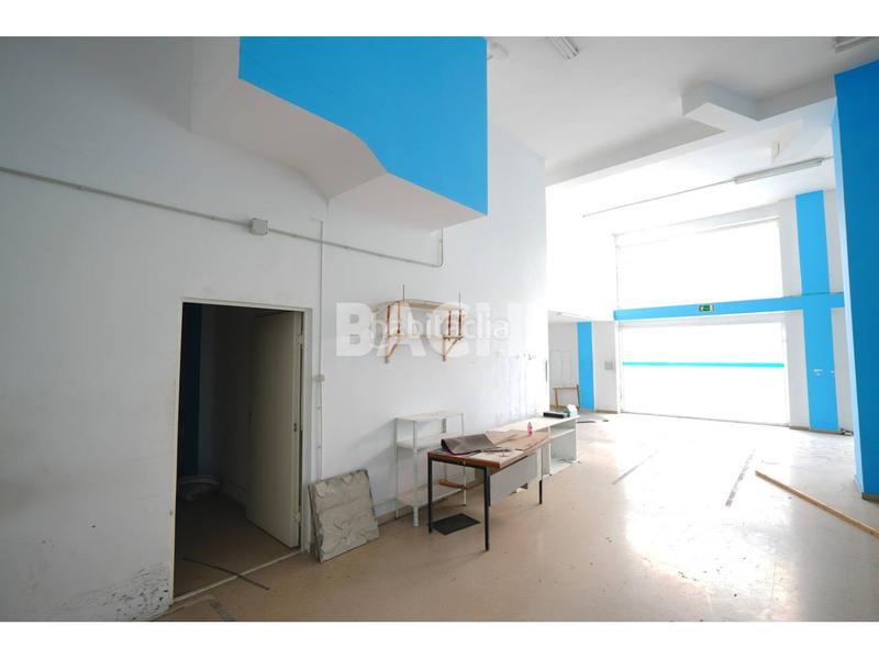 Foto 64a63817-b784-4f40-90bd-bb660018c9db. Location local commercial dans Caputxins-Ambulatori Vic