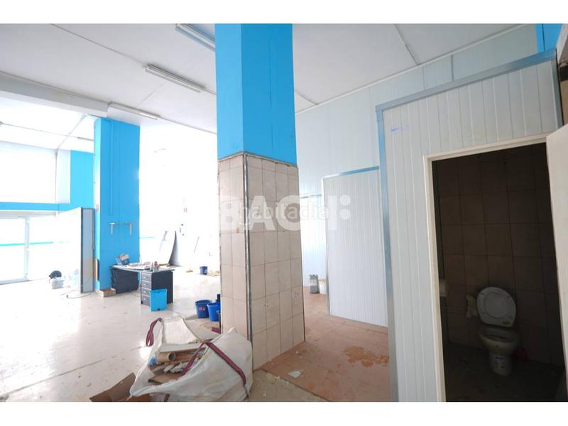 Foto 6783bbf0-d06a-4f85-a81a-9dacaac50086. Location local commercial dans Caputxins-Ambulatori Vic