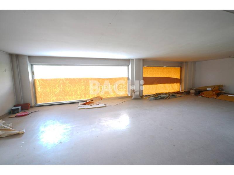 Foto 95174254-8f01-4ac4-b763-6f8f511a97a7. Location local commercial dans Caputxins-Ambulatori Vic