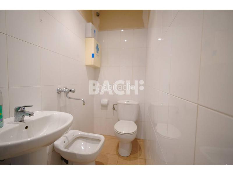 Foto 74e207ed-63f9-416b-9529-02750a5d23f4. Location local commercial dans Nord Vic