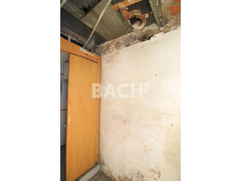 Foto 54ba777a-9f2c-4cee-be57-d57ade56f3c9. Alquiler local comercial en rambla passeig 29 ubicación premium en Vic