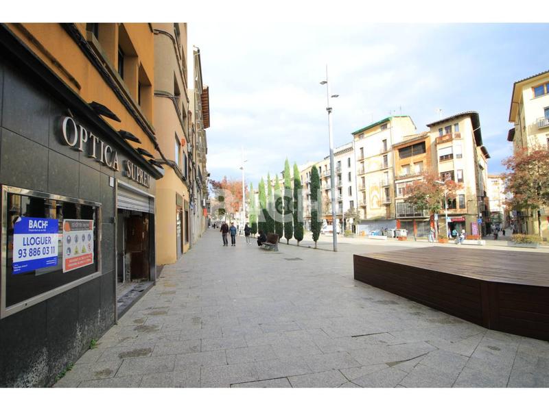 Foto e402c467-ffbe-4f9b-b7de-4822c1783c15. Alquiler local comercial en rambla passeig 29 ubicación premium en Vic