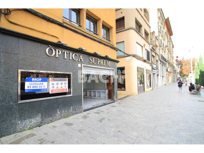 Foto 2211e76b-d608-405c-92ce-d62aa12e1070. Lloguer local comercial a passeig 29 a Centre Vic