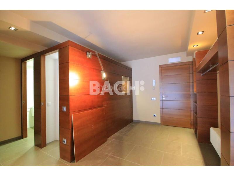 Foto 108a7903-5438-482d-9d5c-c5a02e5b6528. Rent office space in Nord Vic