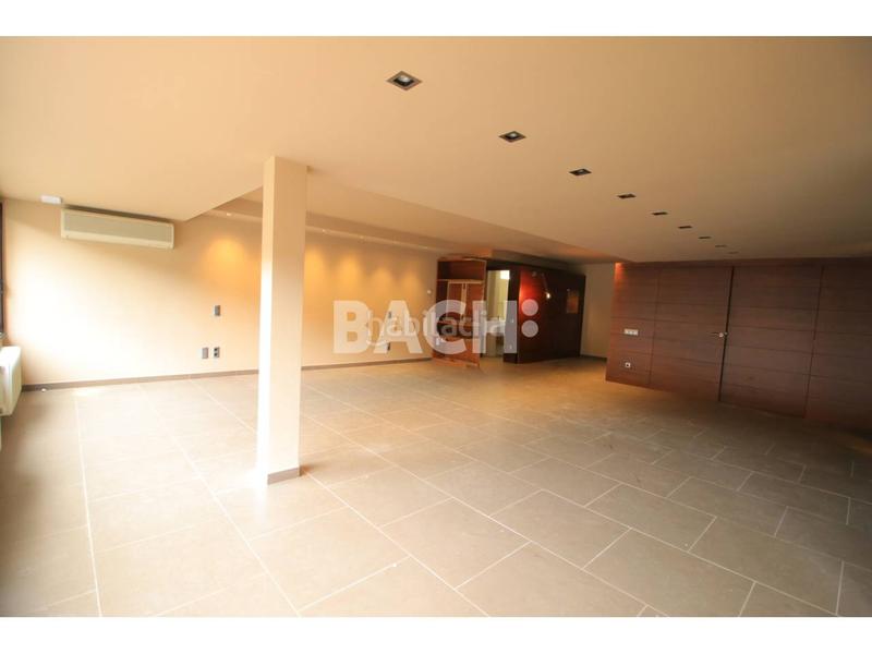 Foto 18b6a622-f511-442b-9042-ebad39e1f21c. Rent office space in Nord Vic