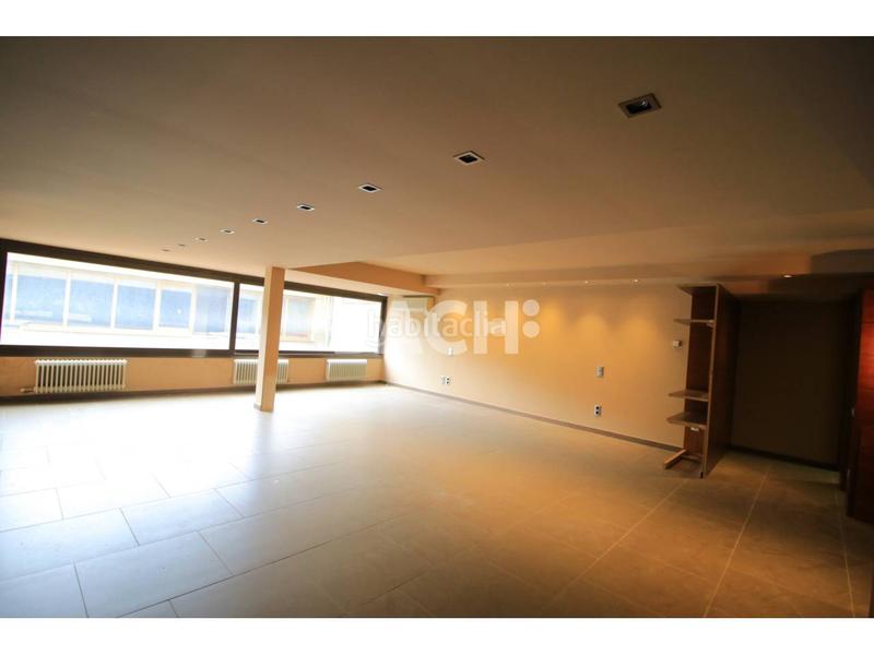 Foto ed82f51a-b1a5-40a1-9e90-34c9ca0a0a2b. Rent office space in Nord Vic