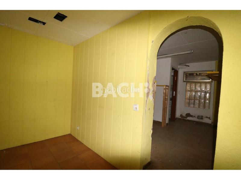 Foto 096687ed-40ef-4003-8348-589061edbbef. Alquiler local comercial local de 30 m en alquiler en el centro en Vic