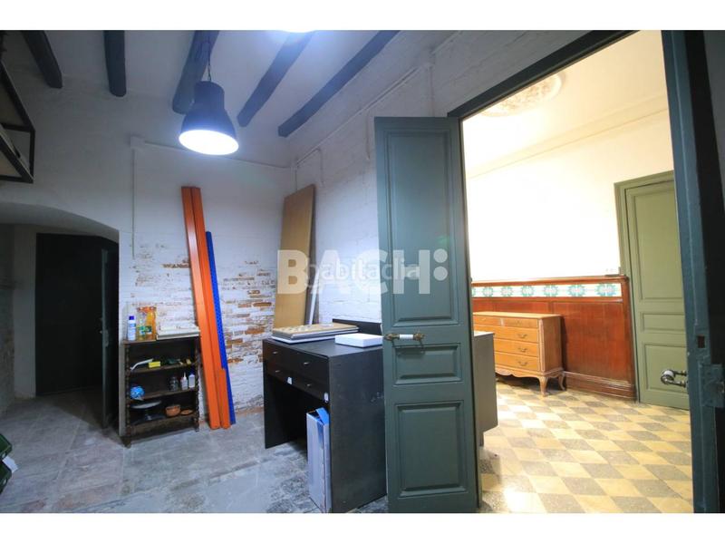 Foto 4d1ce031-50c1-4c8d-99c9-b5bb2bba3470. Geschäftsraum in Torelló