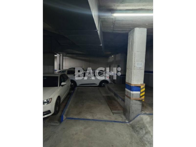 Foto 4f331b02-563d-4865-a6e4-43267762a2ef. Aparcament cotxe a Nord Vic