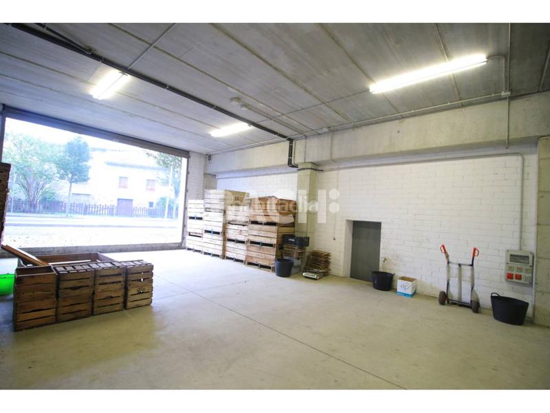 Foto 1d5e7ffb-704c-4bc9-a4ec-4ec0f0db1ab2. Miete geschäftsraum in Calldetenes