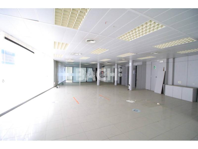 Foto 713b4a2f-948c-48df-bcae-ee311ddedd2f. Miete geschäftsraum in major 35 in Tona