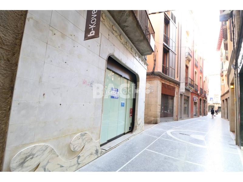 Foto 1fcc632c-c445-4d18-9e2d-cfc6f20b712d. Alquiler local comercial en argenters 13 local comercial en alquiler en Centre històric en Vic