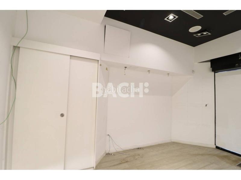 Foto 114bfe1f-5938-43f8-9303-6fb37e31cc29. Lloguer local comercial a argenters 13 a Centre Vic