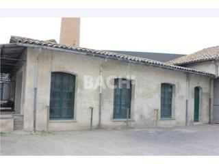 Alquiler Nave industrial en Caputxins-Ambulatori. Nave industriallocal en alquiler