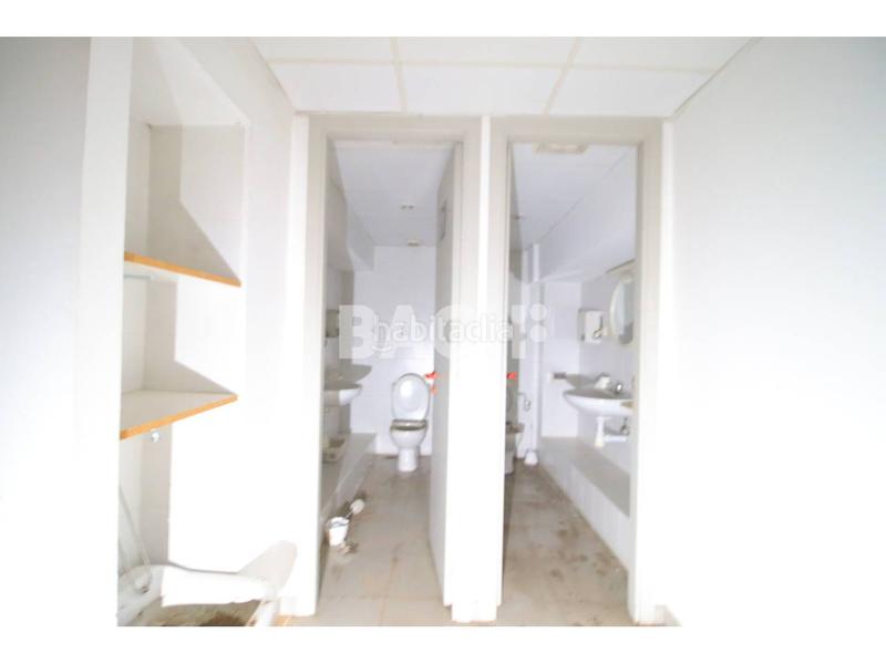 Foto bcbb446d-d300-4327-b807-3fc4d3be75b2. Local comercial a major 42 a Tona