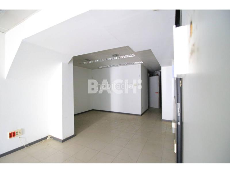 Foto c5ba9f67-653d-4e78-9969-1d2c46adc2d6. Local comercial a major 42 a Tona