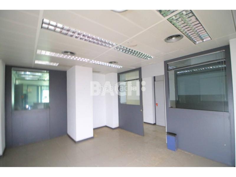 Foto f5bab90d-818a-4f90-9c8b-fc3499845676. Local comercial a major 42 a Tona