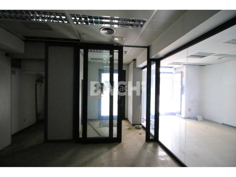 Foto f9f823e6-38d1-47d2-82d6-d893c4c7b6f1. Local comercial a major 42 a Tona