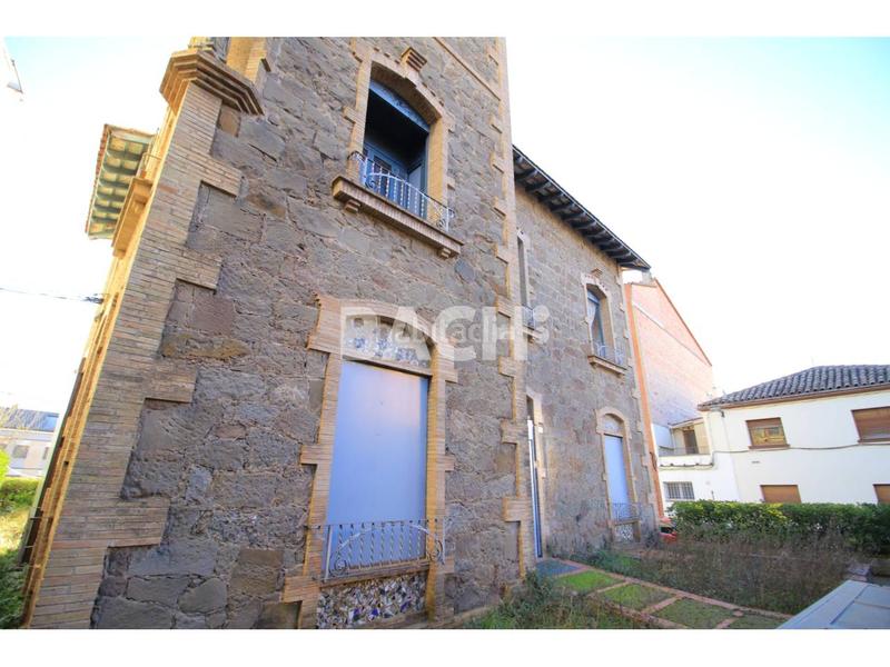 Foto 85af5ca5-c10d-4664-835a-51a59fa58685. Édifice dans orient 6 dans Prats de Lluçanès