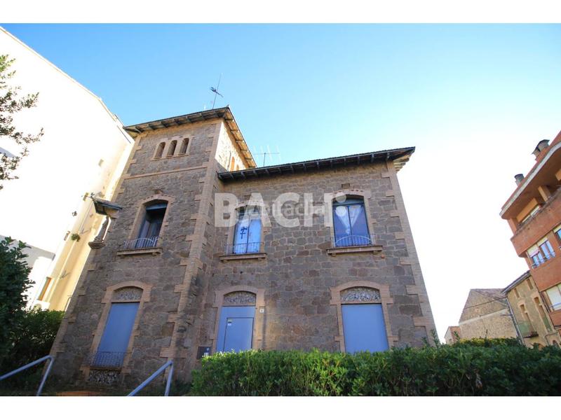 Foto c8576b44-869e-4e31-bc4a-2efac68c6389. Édifice dans orient 6 dans Prats de Lluçanès