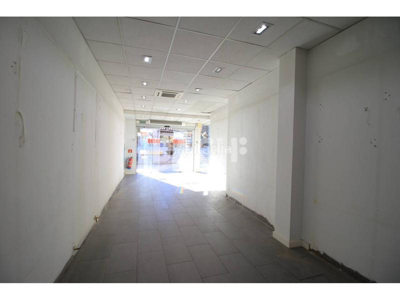 Foto b3820b78-53b3-4b2c-a127-489381309b8a. Alquiler local comercial en passeig 31 alquiler de local comercial en la rambla del passeig en Vic